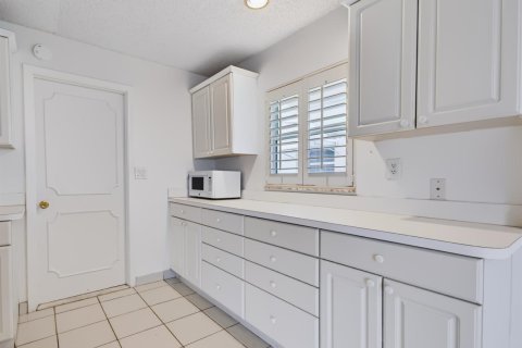 Villa ou maison à vendre à Boynton Beach, Floride: 2 chambres, 132.66 m2 № 2431505 - photo 18