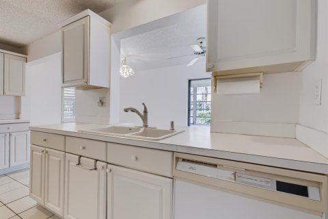 Villa ou maison à vendre à Boynton Beach, Floride: 2 chambres, 132.66 m2 № 2431505 - photo 16