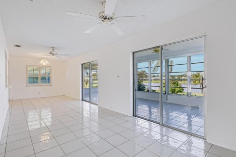 Villa ou maison à vendre à Boynton Beach, Floride: 2 chambres, 132.66 m2 № 2431505 - photo 6