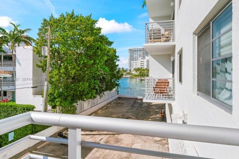 Copropriété à vendre à Miami Beach, Floride: 1 chambre, 72.84 m2 № 1989214 - photo 15
