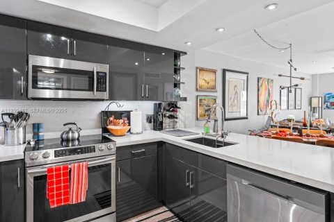 Copropriété à vendre à Miami Beach, Floride: 1 chambre, 72.84 m2 № 1989214 - photo 7