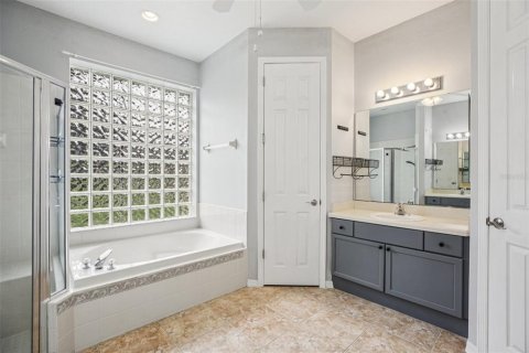 Casa en venta en Grand Island, Florida, 3 dormitorios, 173.17 m2 № 1906715 - foto 29