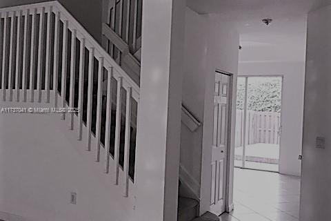 Townhouse in Doral, Florida 3 bedrooms, 194.91 sq.m. № 1485995 - photo 5