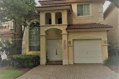Townhouse in Doral, Florida 3 bedrooms, 194.91 sq.m. № 1485995 - photo 3
