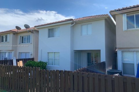 Townhouse in Doral, Florida 3 bedrooms, 194.91 sq.m. № 1485995 - photo 13