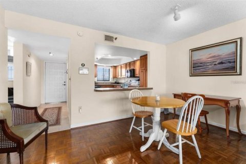 Condominio en alquiler en Casselberry, Florida, 2 dormitorios, 105.63 m2 № 1797146 - foto 17