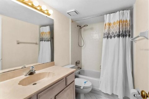 Condominio en alquiler en Casselberry, Florida, 2 dormitorios, 105.63 m2 № 1797146 - foto 5