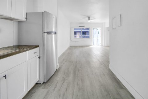 Купить кондоминиум в Майами-Бич, Флорида 37.16м2, № 2007420 - фото 6