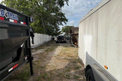 Commercial property in Tampa, Florida 118.17 sq.m. № 2093645 - photo 8