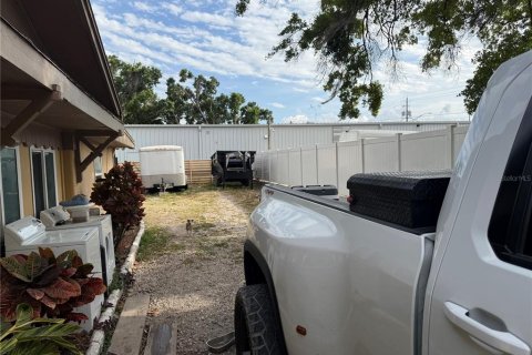 Commercial property in Tampa, Florida 118.17 sq.m. № 2093645 - photo 5