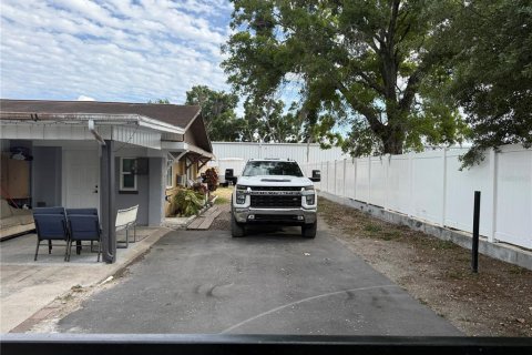 Commercial property in Tampa, Florida 118.17 sq.m. № 2093645 - photo 3