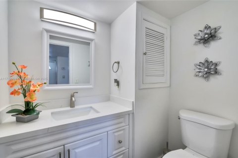 Condo in Pembroke Pines, Florida, 1 bedroom  № 1868397 - photo 8