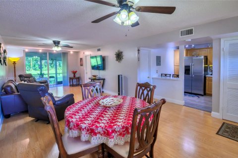 Condo in Pembroke Pines, Florida, 1 bedroom  № 1868397 - photo 4