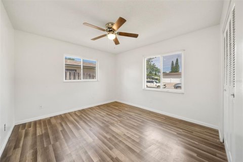 House in Winter Park, Florida 3 bedrooms, 113.34 sq.m. № 1903025 - photo 14