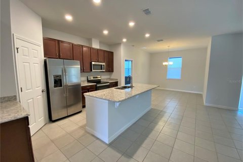 Casa en alquiler en Leesburg, Florida, 3 dormitorios, 149.29 m2 № 1613056 - foto 2
