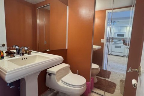 Copropriété à vendre à Hollywood, Floride: 1 chambre, 76.18 m2 № 1982325 - photo 14