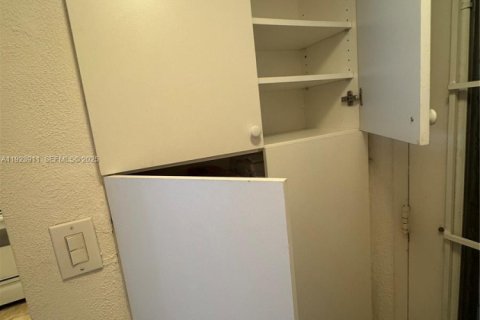 Copropriété à vendre à Hollywood, Floride: 1 chambre, 76.18 m2 № 1982325 - photo 11