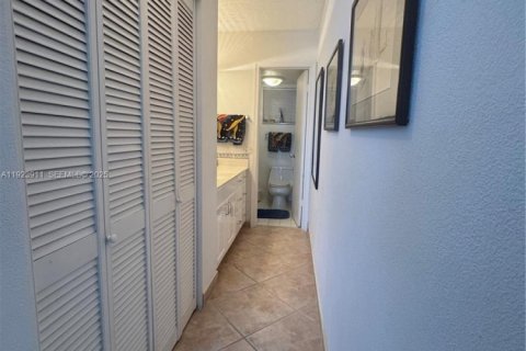 Copropriété à vendre à Hollywood, Floride: 1 chambre, 76.18 m2 № 1982325 - photo 13