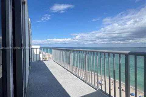 Copropriété à vendre à Hollywood, Floride: 1 chambre, 76.18 m2 № 1982325 - photo 4