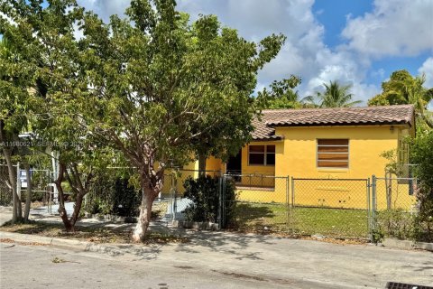 Купить виллу или дом в Майами, Флорида 2 спальни, 129.32м2, № 2048534 - фото 8