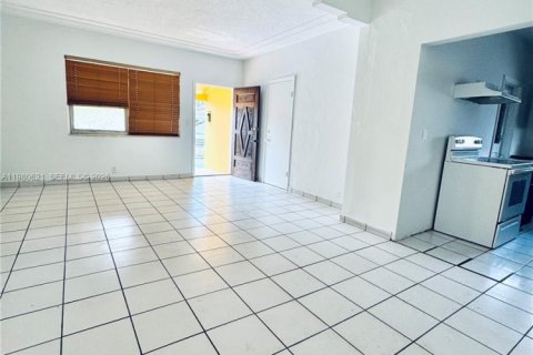 Купить виллу или дом в Майами, Флорида 2 спальни, 129.32м2, № 2048534 - фото 17