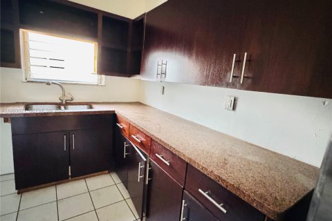 Купить виллу или дом в Майами, Флорида 2 спальни, 129.32м2, № 2048534 - фото 14