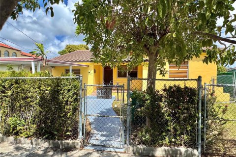 Купить виллу или дом в Майами, Флорида 2 спальни, 129.32м2, № 2048534 - фото 7