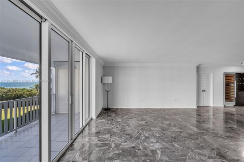 Condo in Key Biscayne, Florida, 3 bedrooms № 2060149 - photo 7