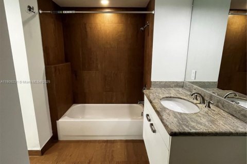 Купить кондоминиум в Майами-Бич, Флорида 1 спальня, 71.72м2, № 2032177 - фото 17