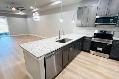 Apartment in Palm Coast, Florida 4 bedrooms, 144 sq.m. № 2379363 - photo 2