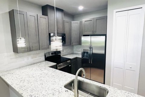 Apartment in Palm Coast, Florida 4 bedrooms, 144 sq.m. № 2379363 - photo 3