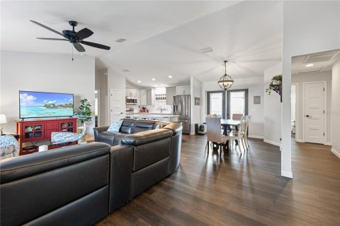 Casa en venta en Port Charlotte, Florida, 3 dormitorios, 155.98 m2 № 1723618 - foto 6
