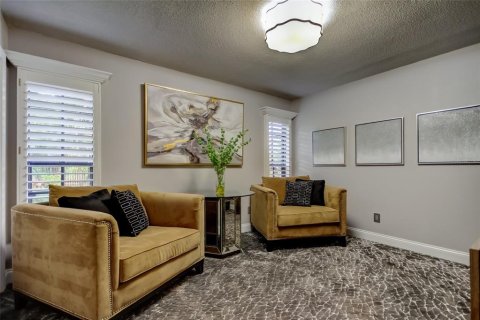 House in Seminole, Florida 4 bedrooms, 210.61 sq.m. № 2279855 - photo 16