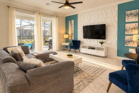 Villa ou maison à vendre à Kissimmee, Floride: 6 chambres, 304.25 m2 № 2402831 - photo 4