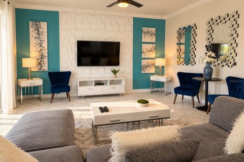 Villa ou maison à vendre à Kissimmee, Floride: 6 chambres, 304.25 m2 № 2402831 - photo 5