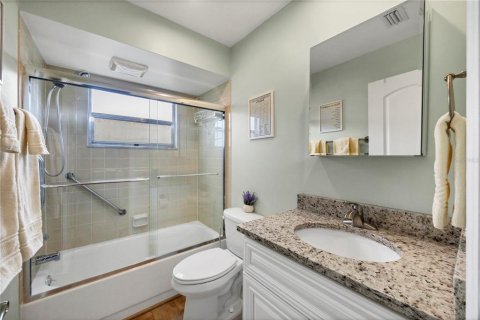 Villa ou maison à vendre à Sarasota, Floride: 2 chambres, 127.65 m2 № 2396425 - photo 20