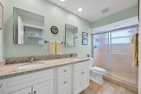 Villa ou maison à vendre à Sarasota, Floride: 2 chambres, 127.65 m2 № 2396425 - photo 17