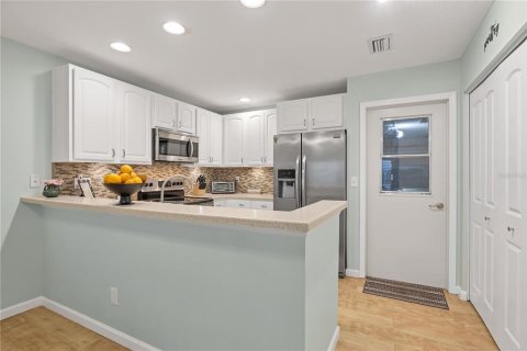 Villa ou maison à vendre à Sarasota, Floride: 2 chambres, 127.65 m2 № 2396425 - photo 11