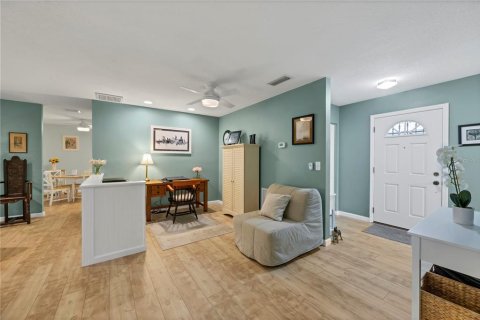 Villa ou maison à vendre à Sarasota, Floride: 2 chambres, 127.65 m2 № 2396425 - photo 6