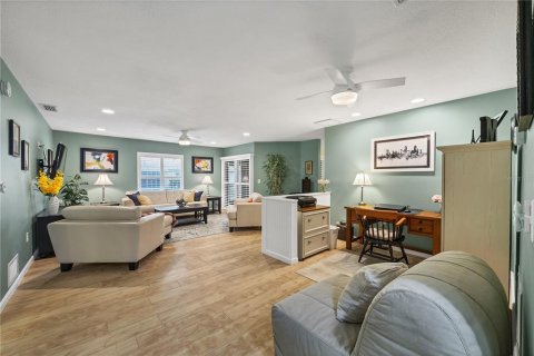 Villa ou maison à vendre à Sarasota, Floride: 2 chambres, 127.65 m2 № 2396425 - photo 7