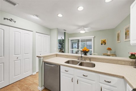 Villa ou maison à vendre à Sarasota, Floride: 2 chambres, 127.65 m2 № 2396425 - photo 12