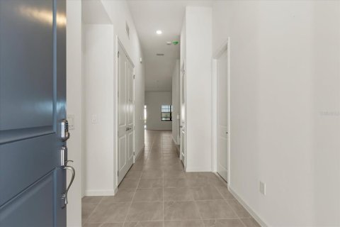 Casa en venta en Orlando, Florida, 12 dormitorios, 440.17 m2 № 2213138 - foto 2