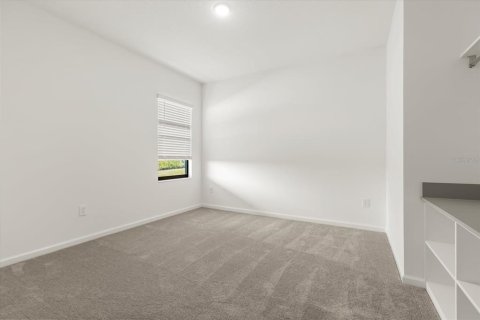 Casa en venta en Orlando, Florida, 12 dormitorios, 440.17 m2 № 2213138 - foto 29