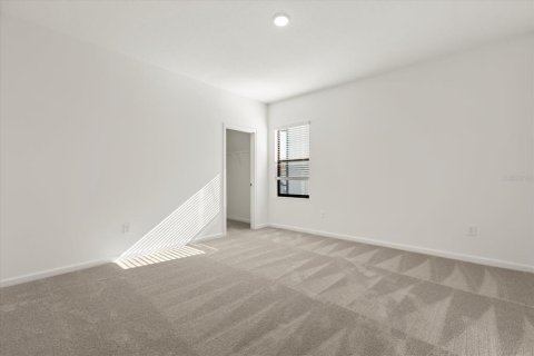 Casa en venta en Orlando, Florida, 12 dormitorios, 440.17 m2 № 2213138 - foto 30