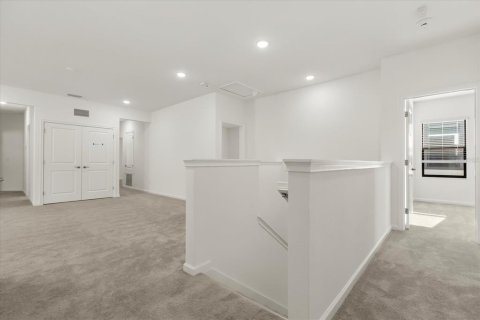 Casa en venta en Orlando, Florida, 12 dormitorios, 440.17 m2 № 2213138 - foto 24