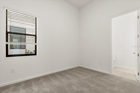 Casa en venta en Orlando, Florida, 12 dormitorios, 440.17 m2 № 2213138 - foto 17