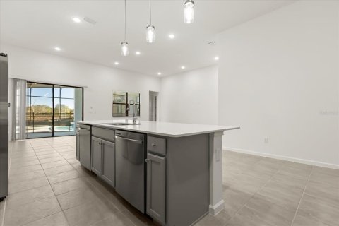 Casa en venta en Orlando, Florida, 12 dormitorios, 440.17 m2 № 2213138 - foto 10