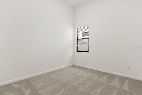 Casa en venta en Orlando, Florida, 12 dormitorios, 440.17 m2 № 2213138 - foto 14