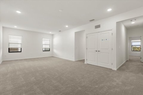 Casa en venta en Orlando, Florida, 12 dormitorios, 440.17 m2 № 2213138 - foto 25
