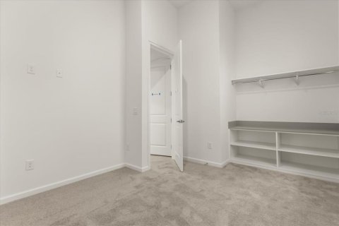Casa en venta en Orlando, Florida, 12 dormitorios, 440.17 m2 № 2213138 - foto 18